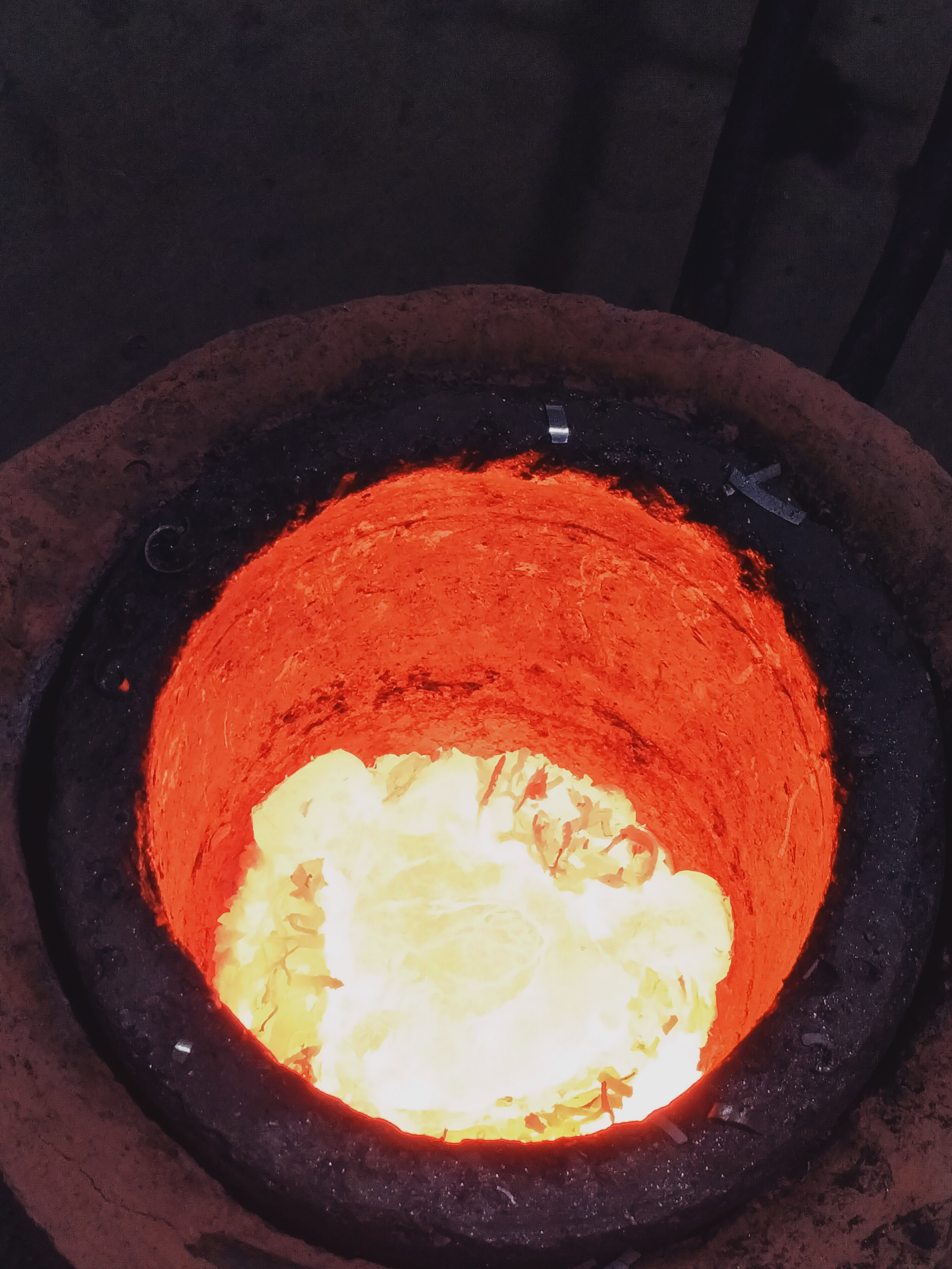 中頻感應爐有什么優(yōu)勢　　